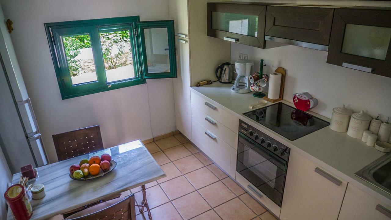 Sylvia'S Guest House Kavrokhorion ภายนอก รูปภาพ